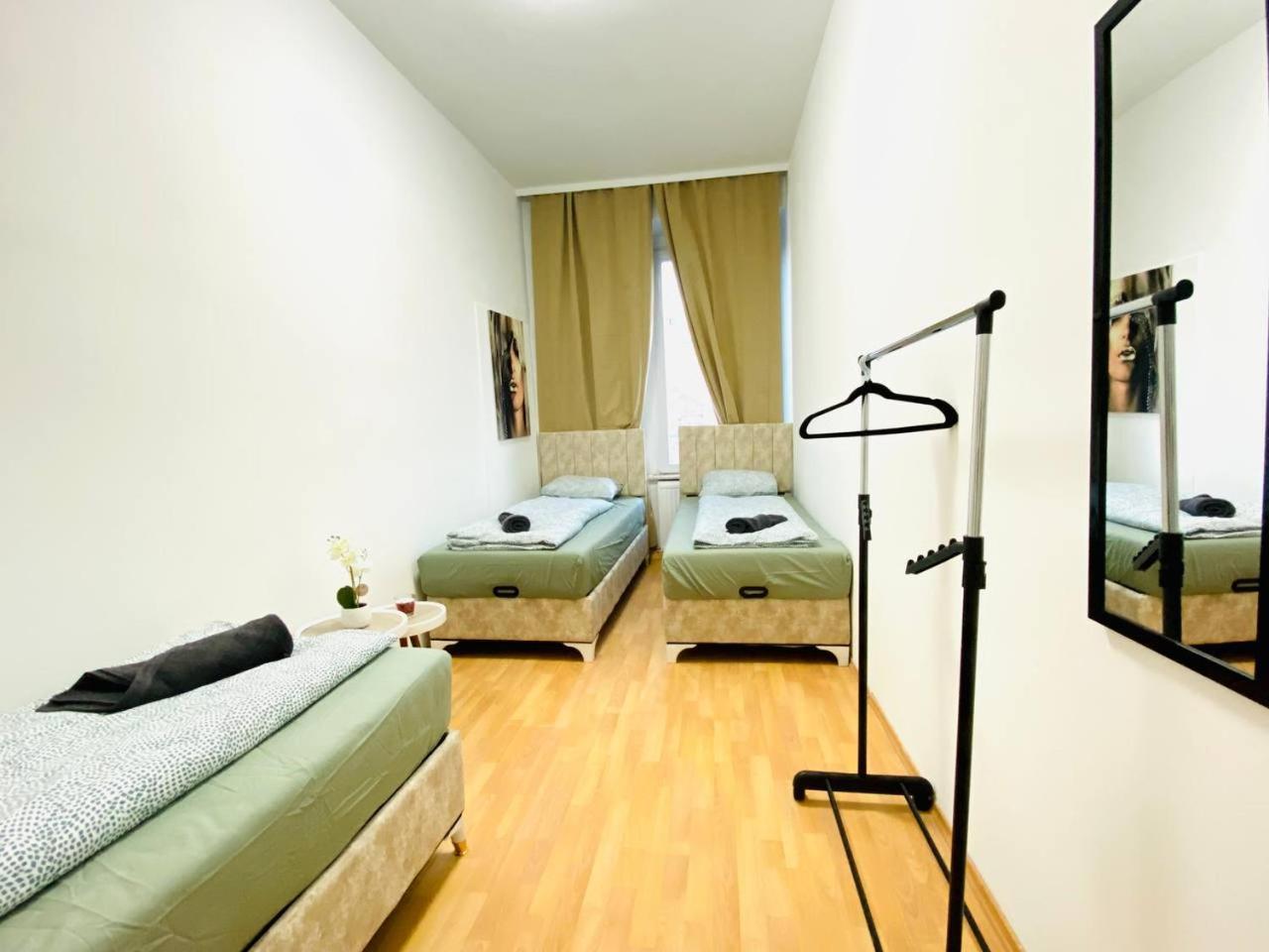 Comfortable Room In The 23Rd District Of Vienna Fr4 Kültér fotó